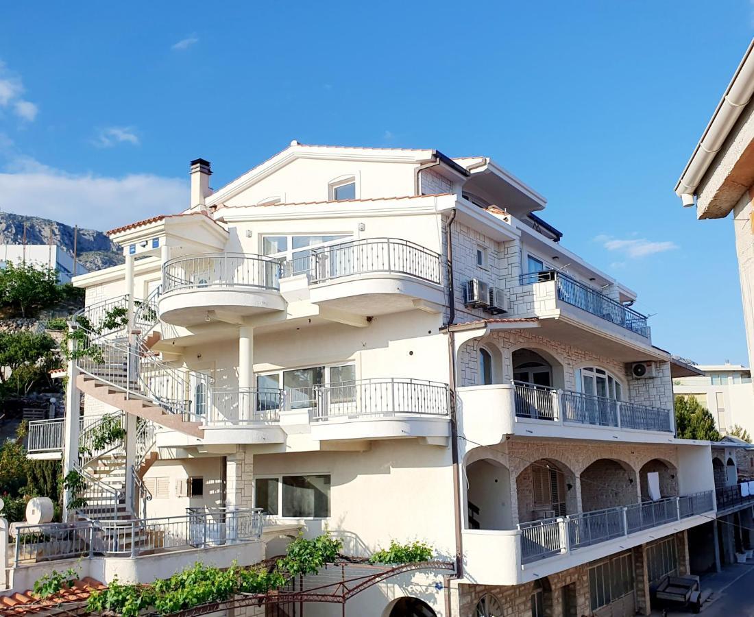 White House Apartments Dugi Rat Exterior photo