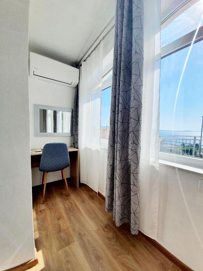 White House Apartments Dugi Rat Exterior photo
